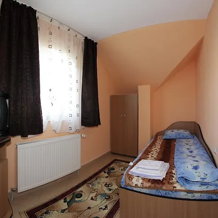 Casa de hóspedes Colt De Rai 3*